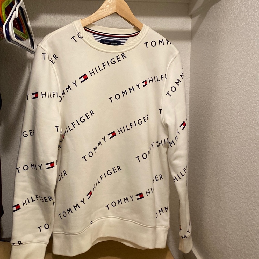 Tommy Hilfiger crewneck sweatshirt men size medium